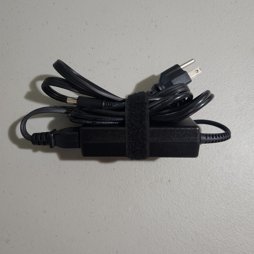 HP 65W AC Adapter Charger 756413-003 (PPP009D) – Excellent Condition